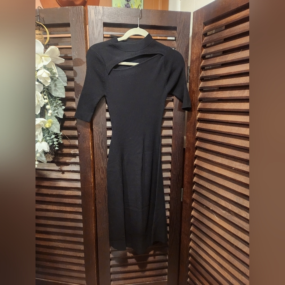 Urban Revivo Black Midi Dress with Cut Out